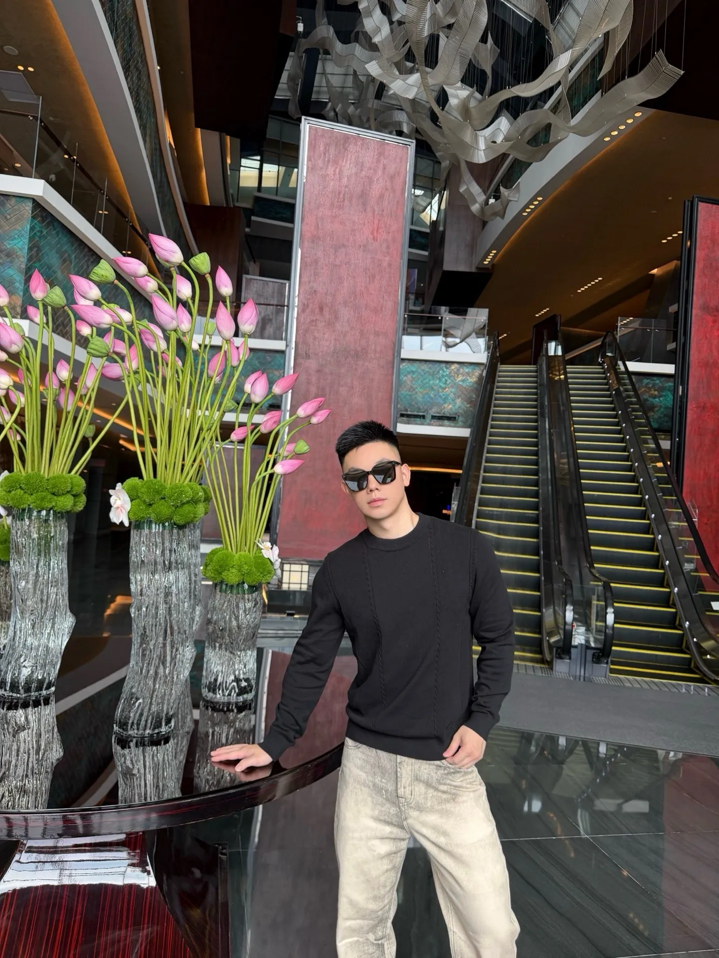 Louis Vuitton/Louis Vuitton hem three-flower jacquard mesh crew neck sweater